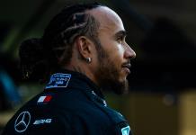 Hamilton celebra su histórico paso por Mercedes antes del fin de una era