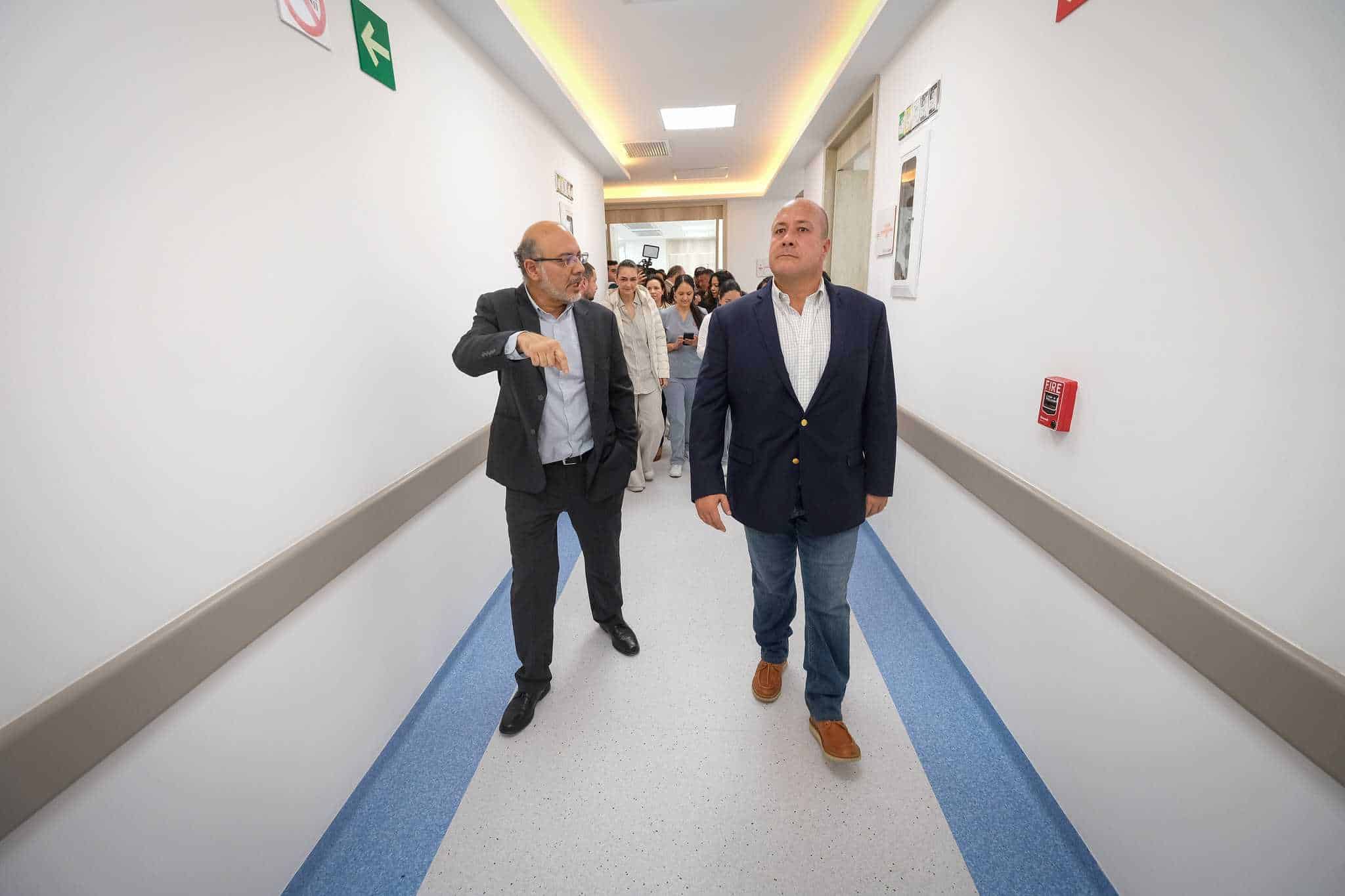 Enrique Alfaro se despide con el Instituto de Cancerología