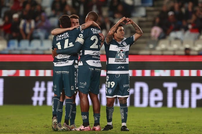 Botafogo y Pachuca chocan por un puesto en semis de la renacida Intercontinental