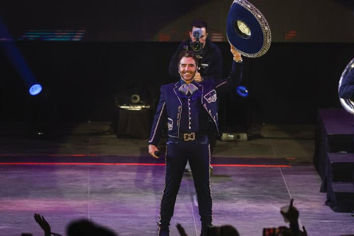 Alejandro Fernández abre Starlite Christmas en Madrid con un tributo a México y a su padre