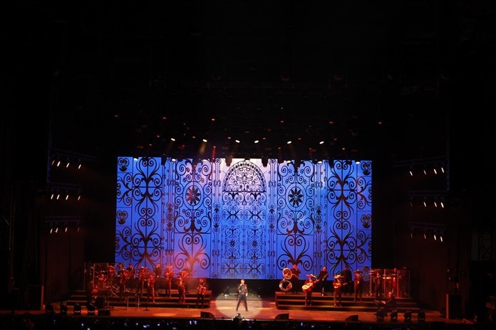 Alejandro Fernández abre Starlite Christmas en Madrid con un tributo a México y a su padre