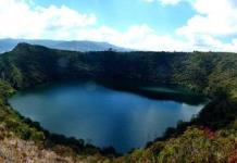 La Laguna de Guatavita en Colombia, un espacio para regenerar el ambiente y el espíritu
