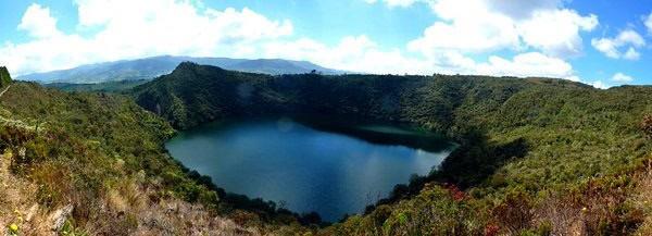 La Laguna de Guatavita en Colombia, un espacio para regenerar el ambiente y el espíritu