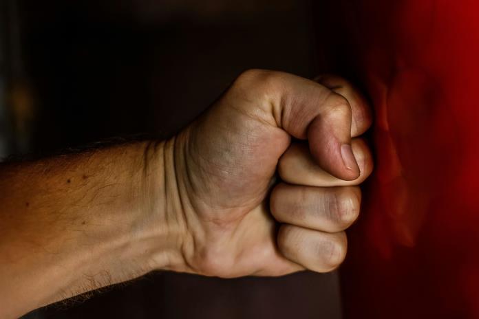 Reino Unido quiere reforzar la protección infantil tras la muerte de niña por violencia doméstica