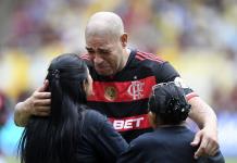 Flamengo homenajea al Emperador Adriano en partido de despedida