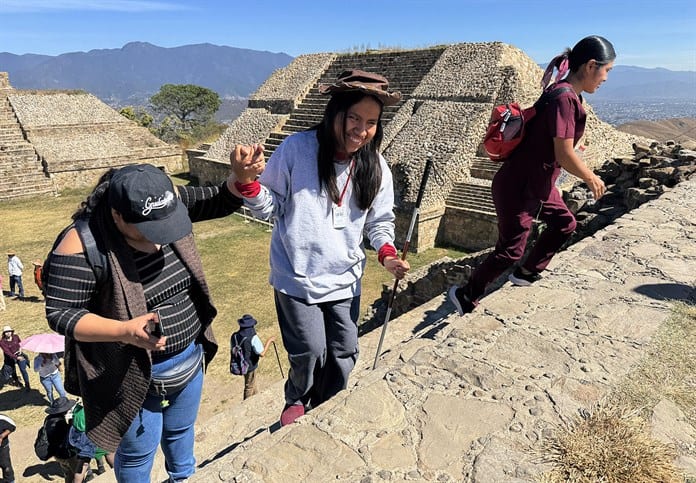 El sitio arqueológico mexicano de Monte Albán se adapta a las personas con discapacidad