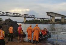 Al menos dos muertos y 12 desaparecidos tras derrumbe de puente en Brasil