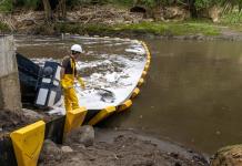 Galápagos Guardians: tecnología y educación para erradicar plásticos de ríos de Ecuador