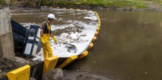 Galápagos Guardians: tecnología y educación para erradicar plásticos de ríos de Ecuador