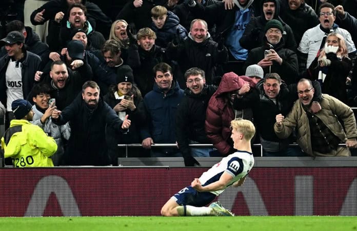 Tottenham se adelanta al Liverpool en Copa de la Liga tras susto con Bentancur