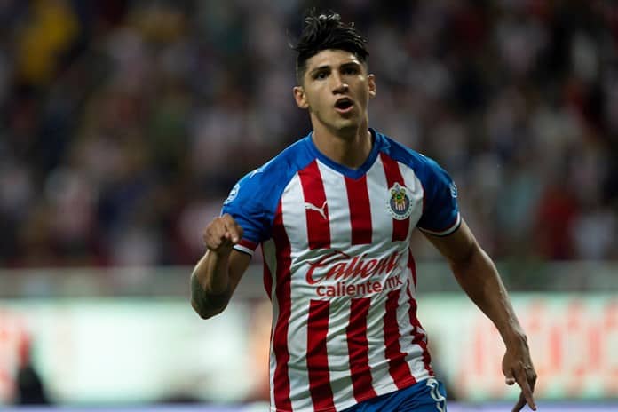 En crisis de goles para Chivas, regresa su último campeón de goleo