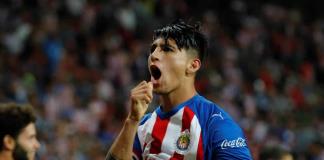 En crisis de goles para Chivas, regresa su último campeón de goleo