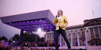 Rod Stewart, el rockero de la voz ronca que cumple 80 años en plena forma