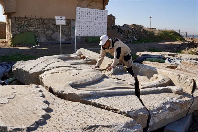 Arqueólogos reconstituyen los tesoros de Mesopotamia destruidos en Irak por los yihadistas