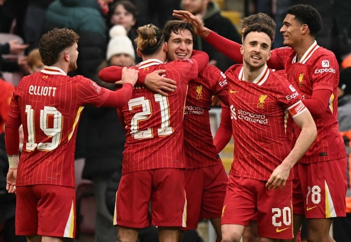 Líder Liverpool ante la sorpresa Nottingham Forest en la 21ª fecha de la Premier