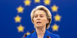 Ursula von der Leyen recibe el Premio Carlomagno por servicios a Europa