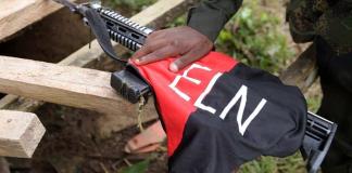 Colombia suspende diálogo con ELN tras violenta jornada que deja más de 30 muertos