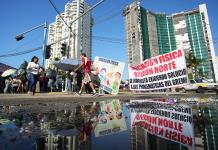 Maestros y damnificados por huracanes protestan en la visita de Sheinbaum a Acapulco