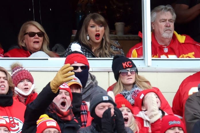 Los campeones Chiefs y Taylor Swift imponen récord de audiencia en ronda divisional