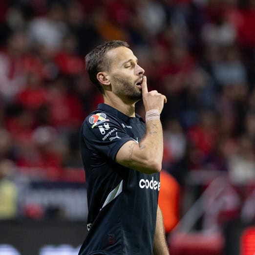 Canales deslumbra con un mágico gol para Rayados en la Jornada 2