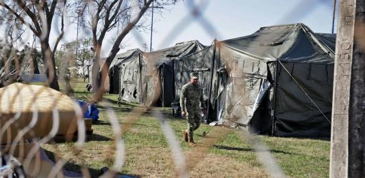 Militares mexicanos construyen albergues para recibir a deportados desde EEUU