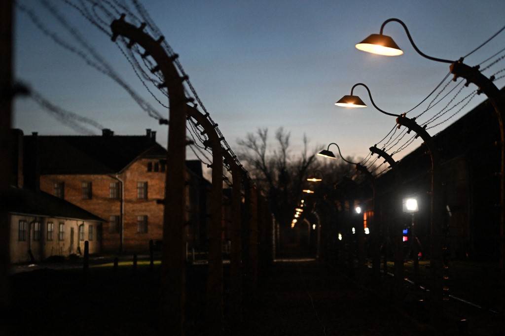 Sobrevivientes de Auschwitz denuncian el antisemitismo en el 80º aniversario de la liberación