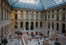 El museo del Louvre espera anuncios de Macron sobre su futuro tras alarmante nota