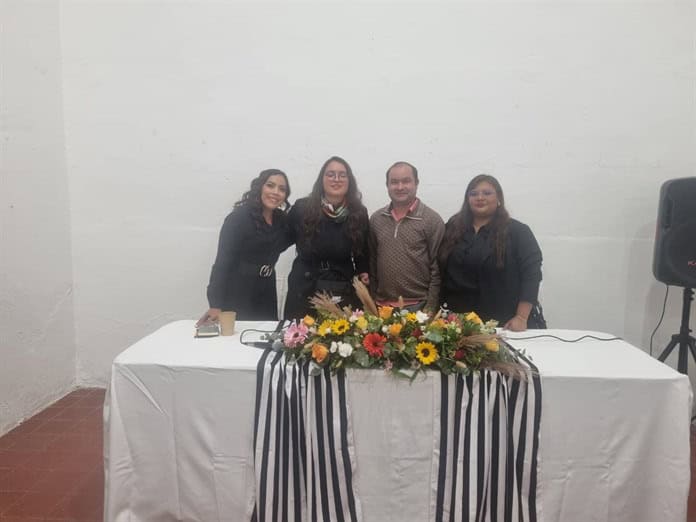 Imparten el conversatorio Periodismo desde las Regiones: Retos y violencias en la Escuela de Artes y Oficios Imparten el conversatorio Periodismo desde las Regiones: Retos y violencias en la Escuela de Artes y Oficios