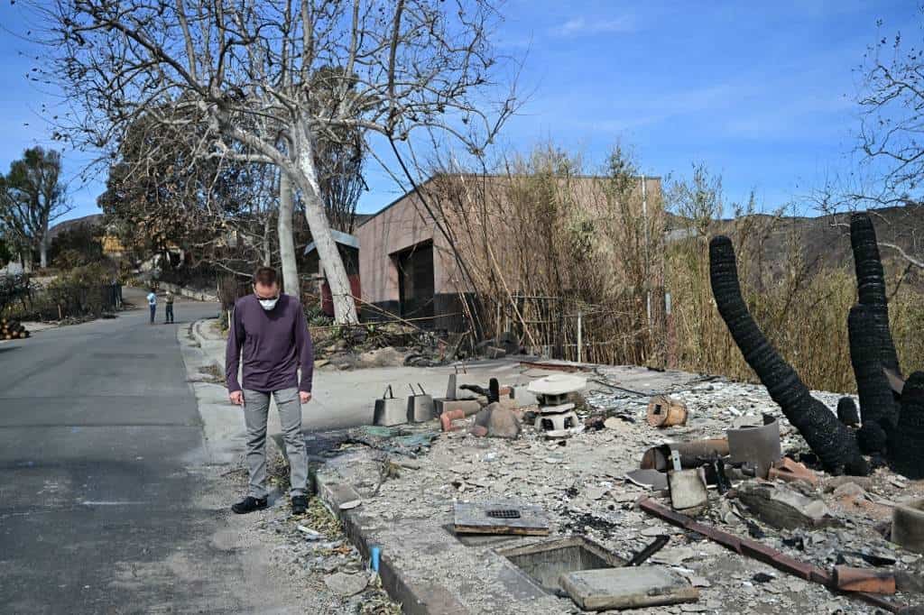 Casa a prueba de incendios ofrece lecciones para la reconstrucción en Los Ángeles