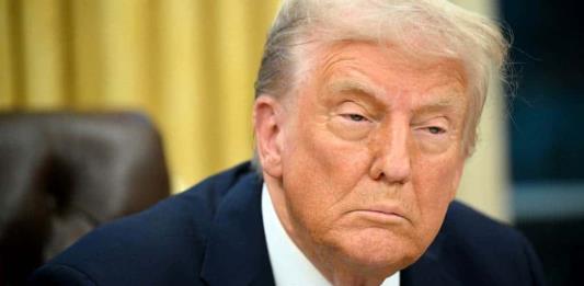 Trump asume posibles represalias contra EEUU por su guerra comercial