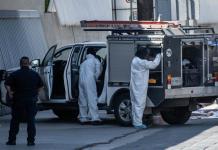 Hallan cuatro bolsas con restos humanos en una carretera de Nuevo León