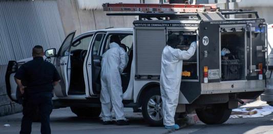 Hallan cuatro bolsas con restos humanos en una carretera de Nuevo León