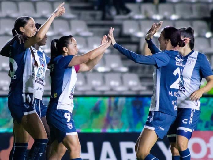 La Pichichi Corral anota tres goles y el Pachuca se confirma como líder del Clausura