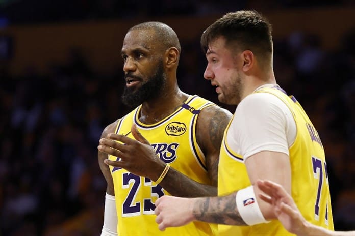 Doncic pone a soñar a los Lakers en su debut en Los Ángeles