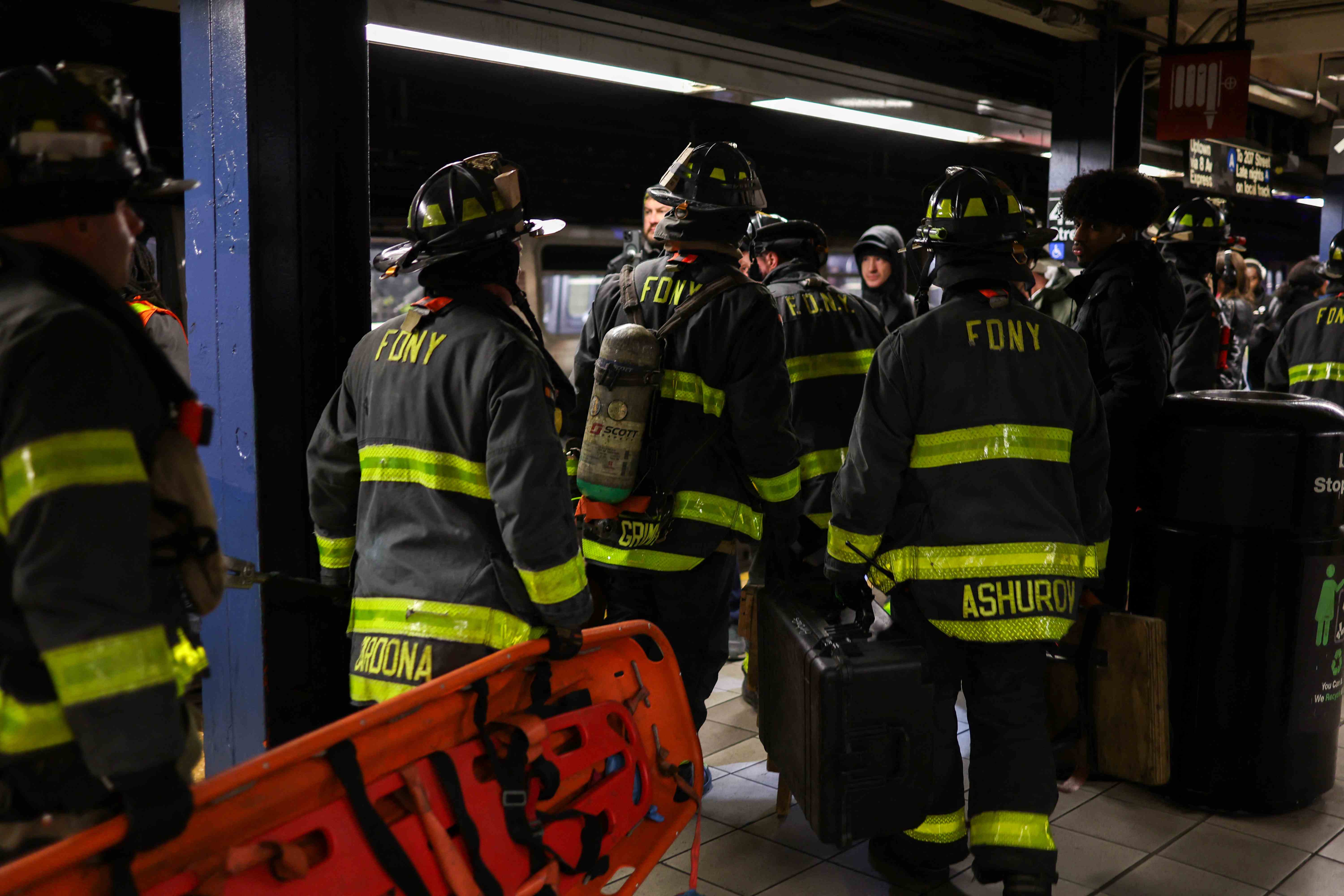 Sobrevivir para contarlo, el miedo llega al metro de Nueva York