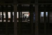 Sobrevivir para contarlo, el miedo llega al metro de Nueva York