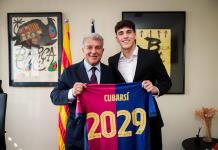 Barcelona sigue asegurando su futuro y renueva a Pau Cubarsí hasta 2029