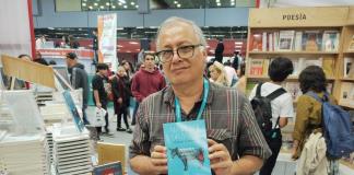 El escritor Ernesto Lumbreras participará en "Verso y Reverso" de la Librería Carlos Fuentes