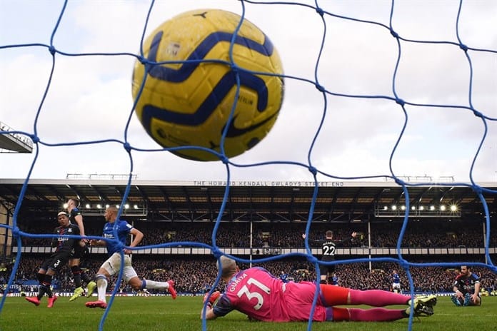 La Premier League mantendrá el fair play financiero actual un año más