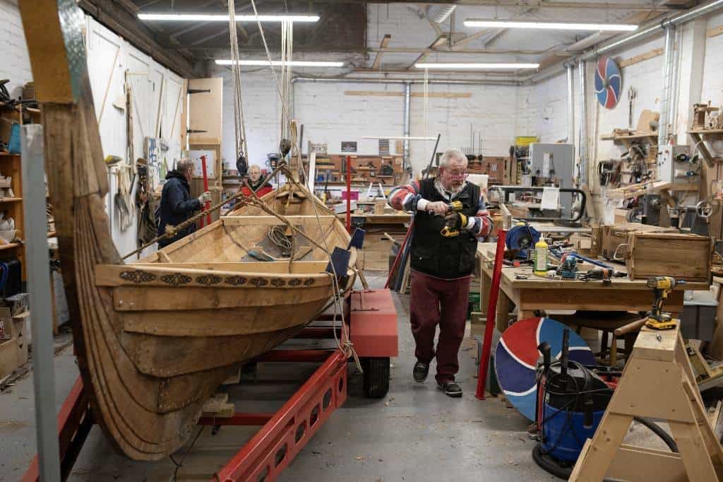 La construcción de un barco vikingo como terapia para exmilitares británicos