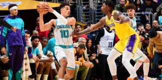 Los Lakers pinchan ante Hornets en un partido con cuentas pendientes