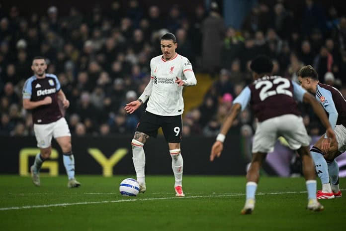 Entrenador del Liverpool pide a Darwin Núñez mejorar actitud