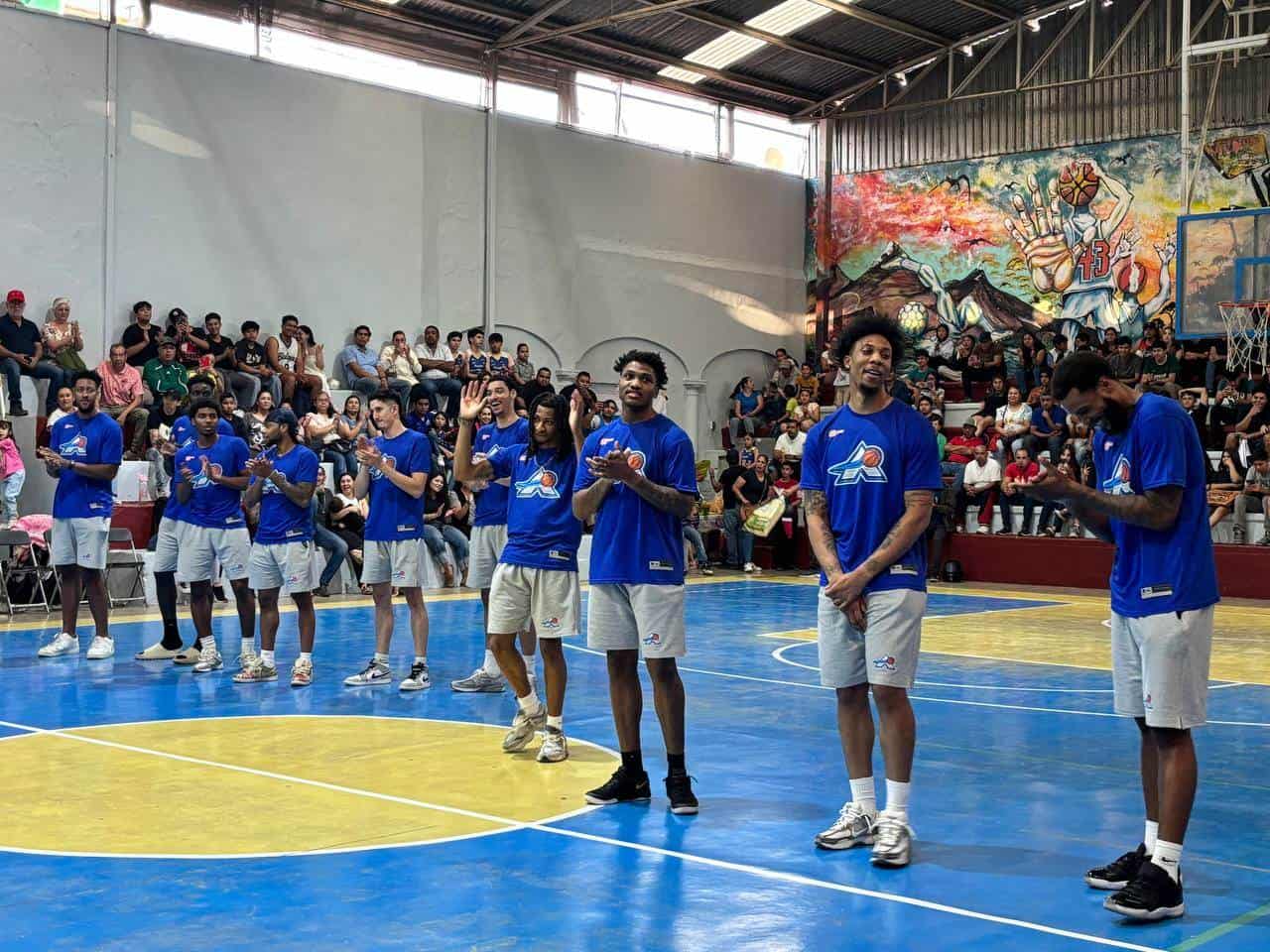 Astros de Jalisco visitan Zapotlán para sembrar la pasión del deporte en nuevas generaciones