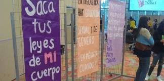 Presentan queja en contra del cardenal por discriminar a infancias trans