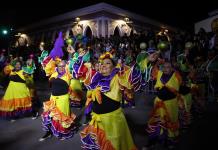 Más de 50 mil personas y 15 comparsas en el carnaval de Sayula