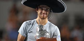 Tsitsipas regresa al Top 10, Machac entra en el Top20 tras ganar en Acapulco