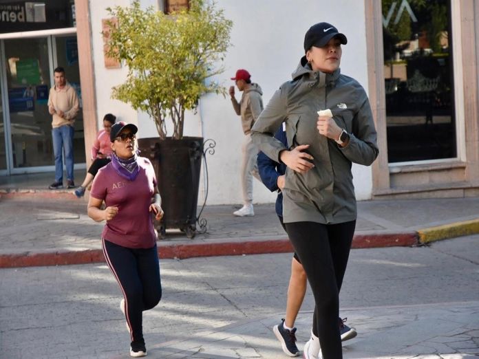 Con el running de chicas dan inicio a las actividades por parte de la Colectiva de Mujeres para Mujeres