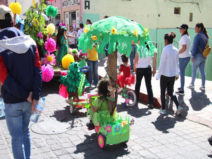 Abierta la convocatoria para participar en el desfile de la primavera 2025