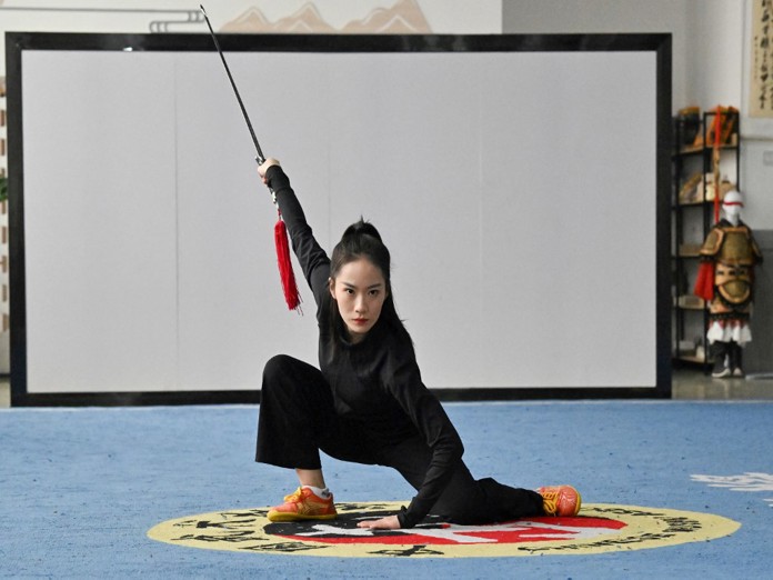 Grupo femenino de kung fu le da un nuevo giro a un antiguo arte chino