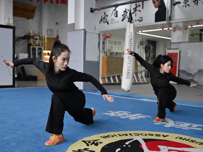 Grupo femenino de kung fu le da un nuevo giro a un antiguo arte chino